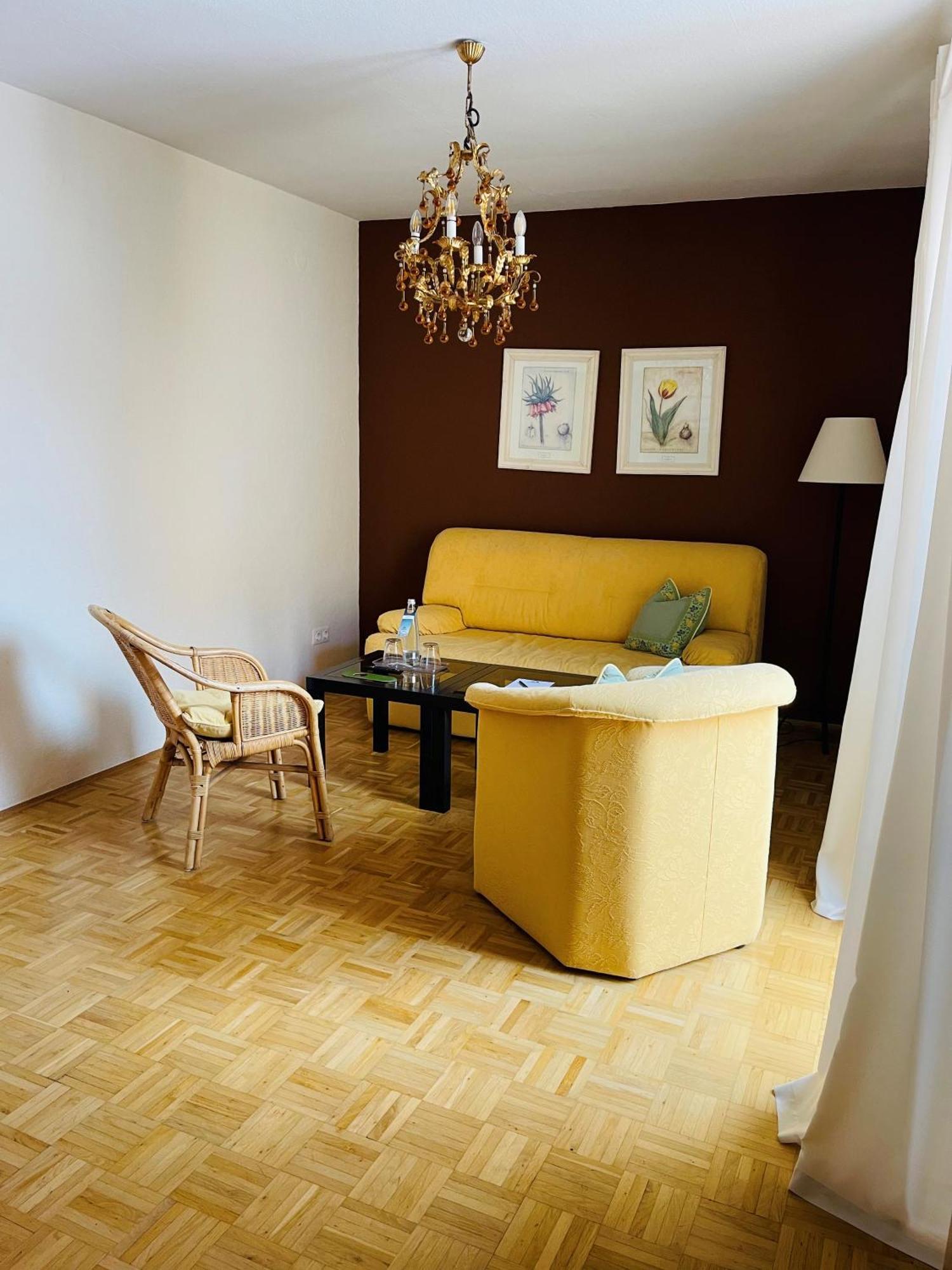 Hotel Jungbraeu Абенсберг Экстерьер фото
